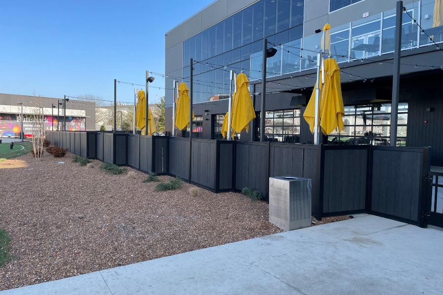 Commercial fence project
